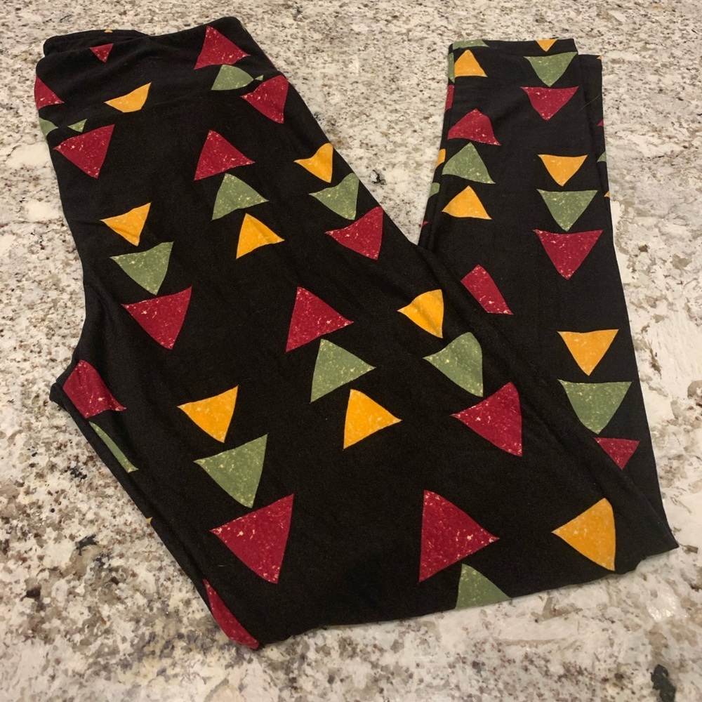 NWOT Tall/Curvy Lularoe Leggings 🦋